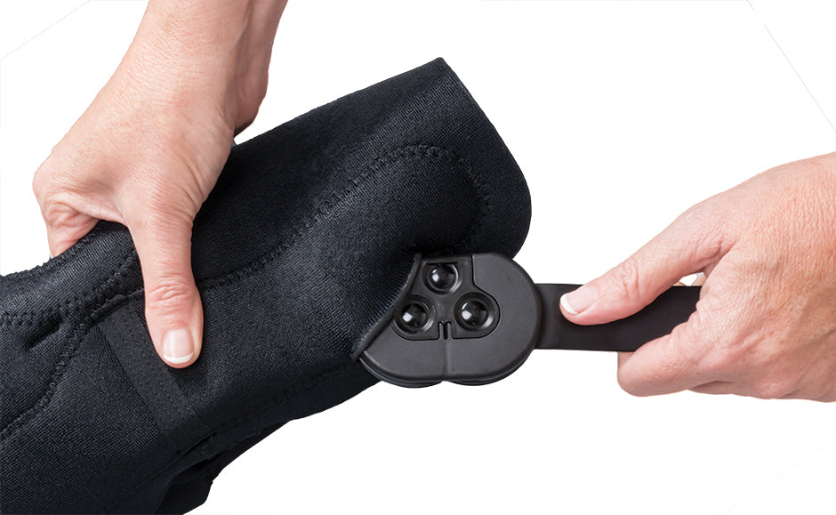 STRENGTHBRACE Universal Hinged Knee Brace